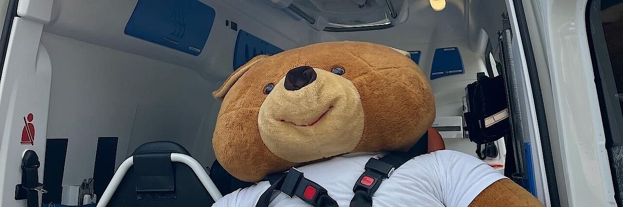 Teddy im Rettungswagen